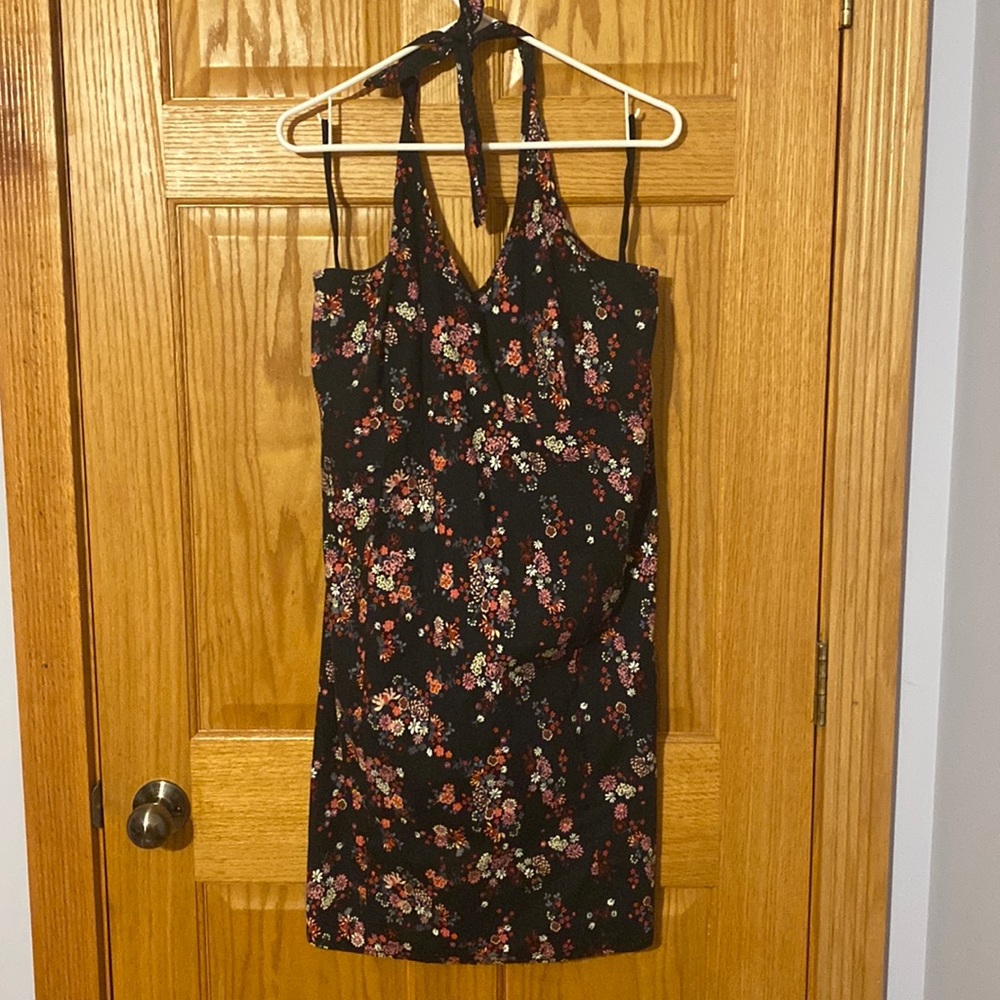 Thyme Maternity -Tie up Halter dress